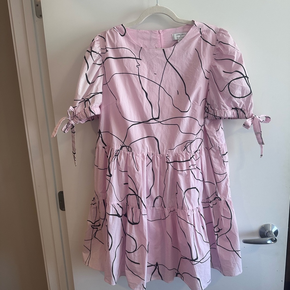 Label Rail x Alice + Olivia collab.